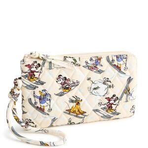 Vera Bradley Disney Zip Wristlet Ski Weekend Pluto Donald Goofy Daisy Mickey